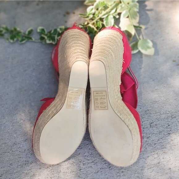 Shoedazzle Madison Red Ankle Strap Wedge Platform Sandals Shoes with a Bow NIB - Picture 6 of 7